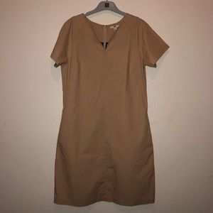 Uniqlo Tan Dress w/ POCKETS! 😱